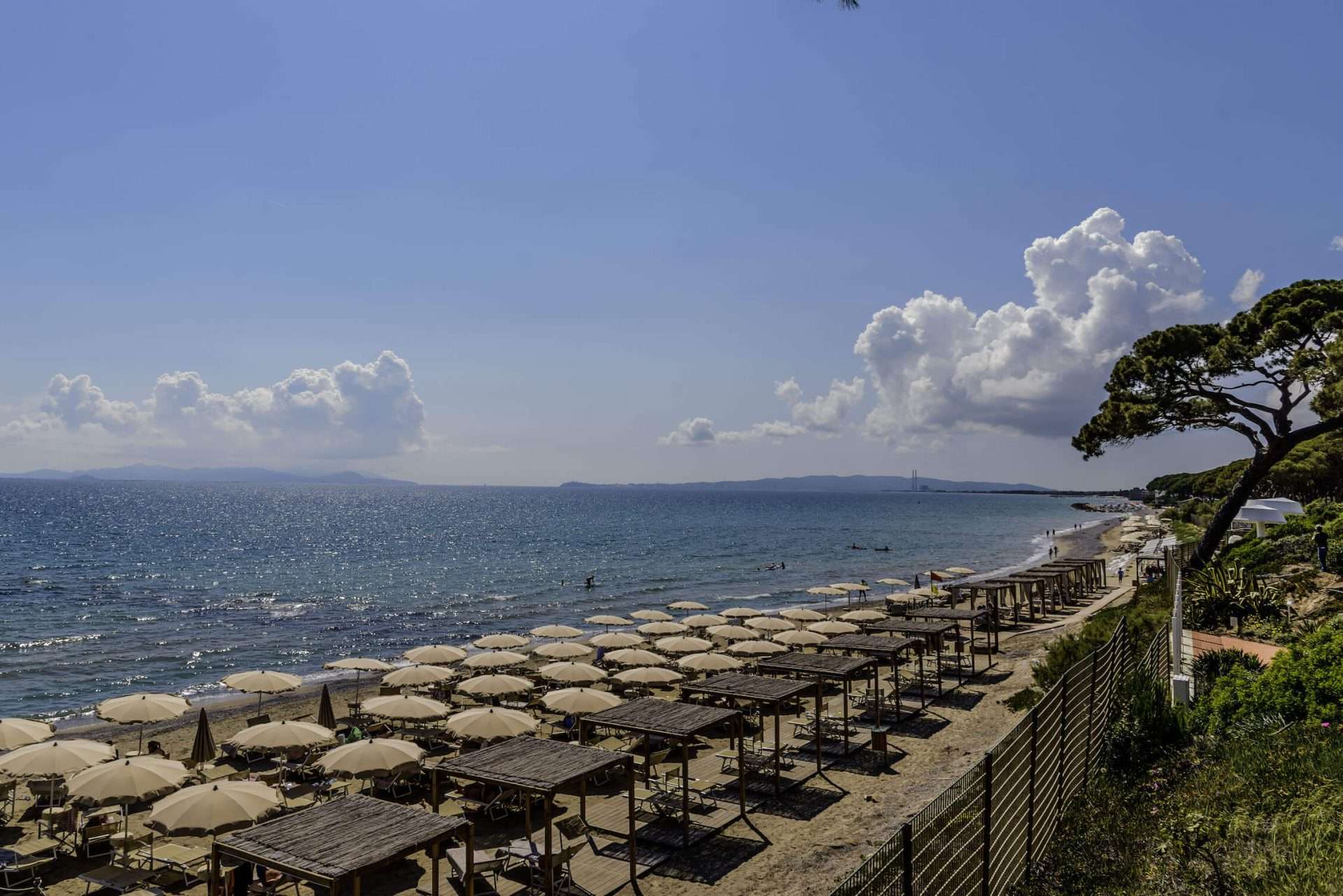 Montecristo, un santo, un milionario…e un resort cinque stelle