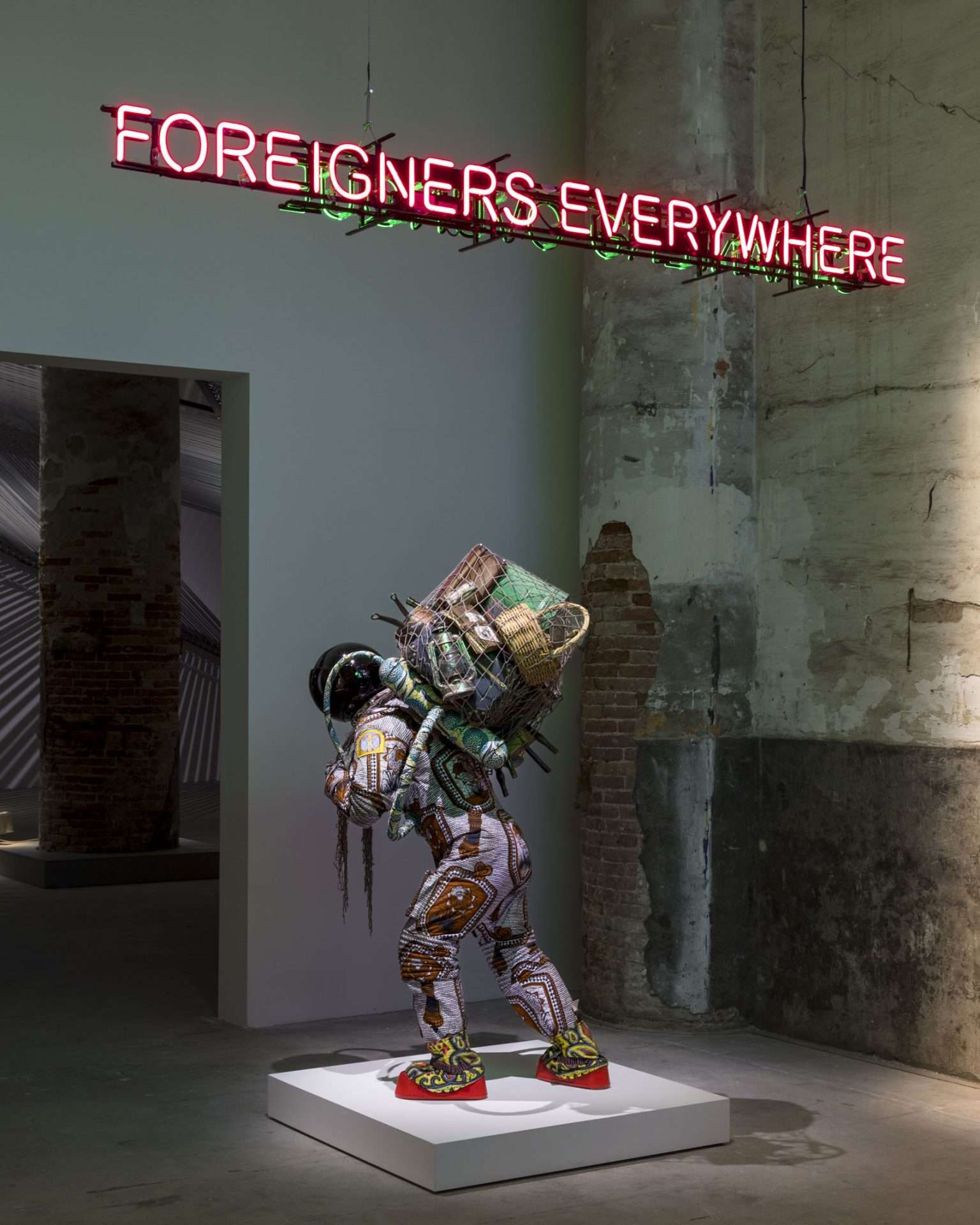 Siamo noi “Stranieri Ovunque / Foreigners Everywhere”. Esposizione Internazionale d’Arte della Biennale di Venezia 2024.