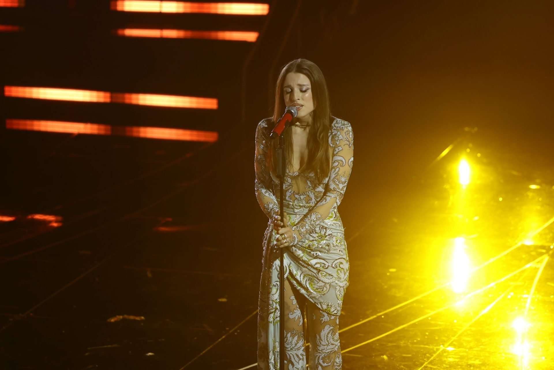 Angelina Mango – “La rondine” con Il quartetto d'archi dell'Orchestra di Roma