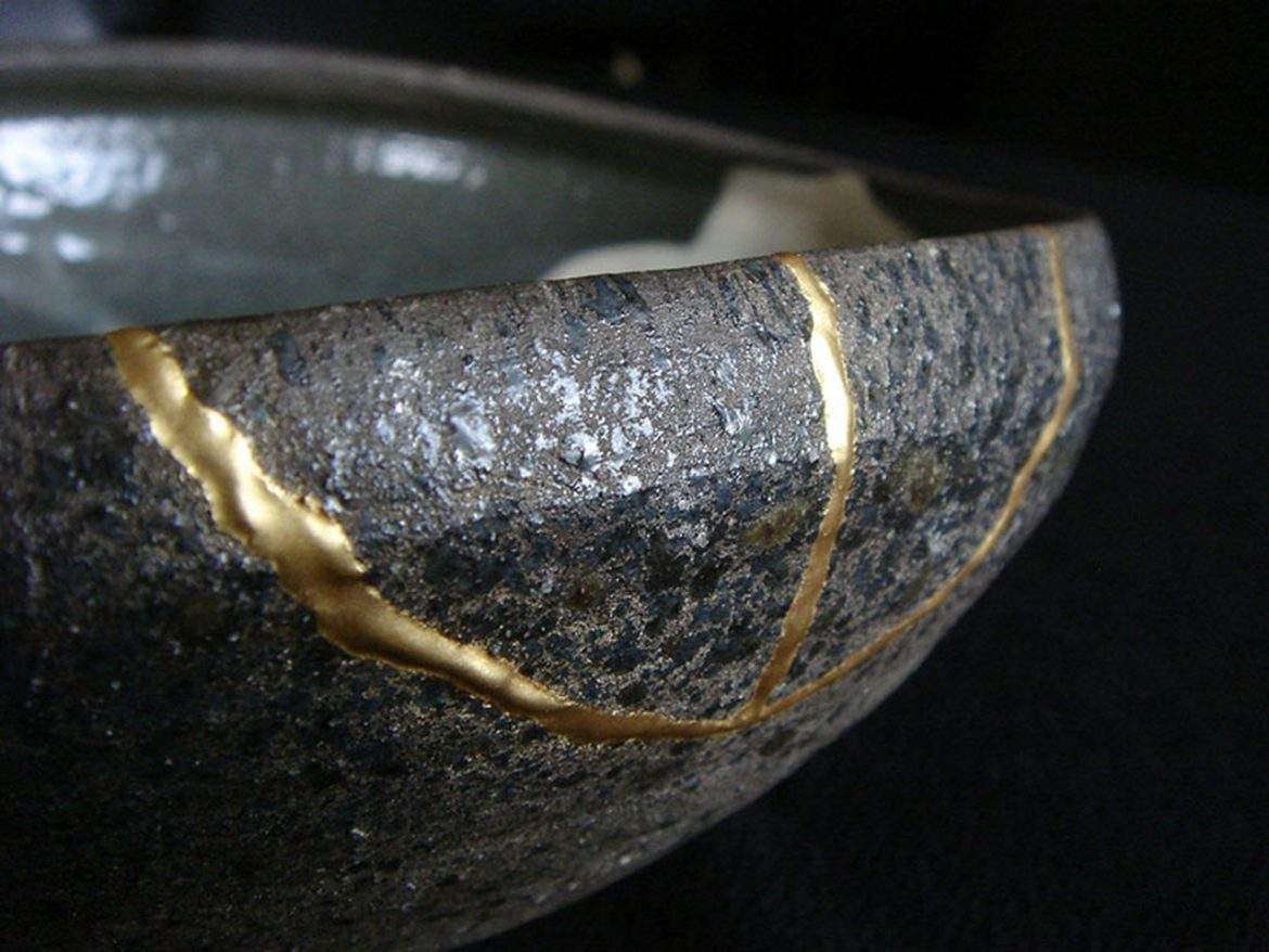 kintsugi nero vaso